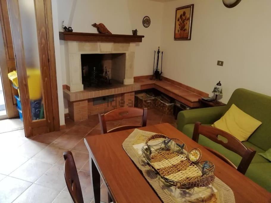 Casa In Splendida Riserva Naturale 吉齐奥河畔佩托拉诺 外观 照片